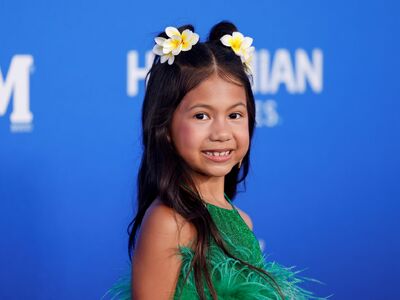 Στη φωτ. η Μάια Κεαλόχα - Maia Kealoha.