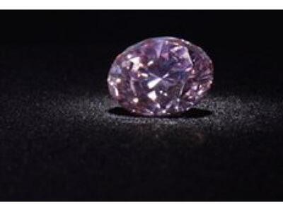Στο «σφυρί» σπάνιο ροζ διαμάντι