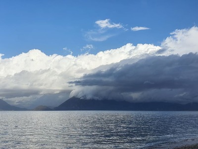 Τα σύννεφα της "Αθηνάς" πάνω α...
