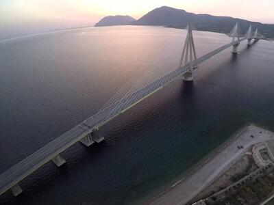 Πάτρα: Εντυπωσιακά πλάνα της γέφυρας Ρίο...