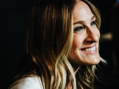 Η ηθοποιός Σάρα Τζέσικα Πάρκερ εισέρχετα...