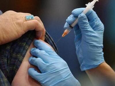 Ρώσοι επιστήμονες ετοιμάζουν εμβόλια κατ...