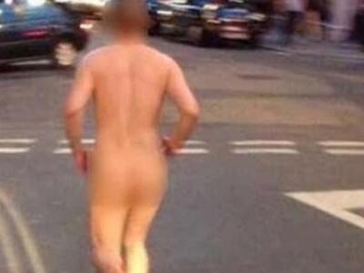 Κυκλοφορούσε γυμνός στην Καλαμάτα