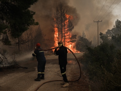 Μάχη με τις αναζωπυρώσεις στη Γορτυνία- ...