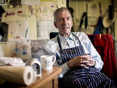 Πέθανε ο σπουδαίος συγγραφέας Ρέιμοντ Μπριγκς