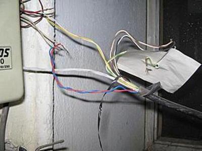 Πάτρα: Έκλεψαν καλώδια του ΟΤΕ και προκά...