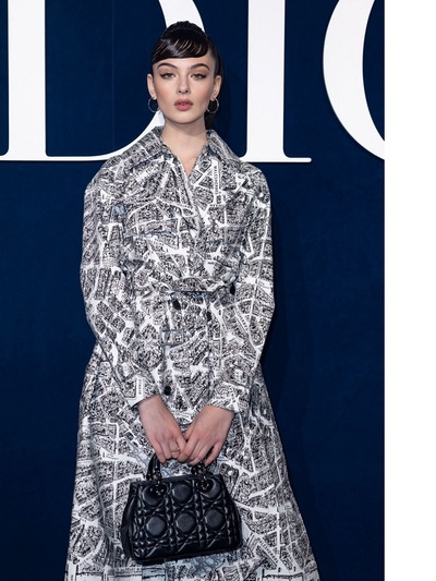 Kαλεσμένη στη front row των Dior shows