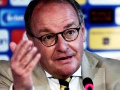 Grexit ποδοσφαίρου εισηγείται ο Χούμπελ