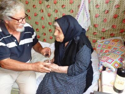 Η κυρ Αγγέλω Καϊάφα με τον ανιψιό της Πε...