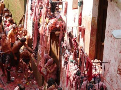 Ισπανία: Χιλιάδες γλεντζέδες πέταξαν 145...