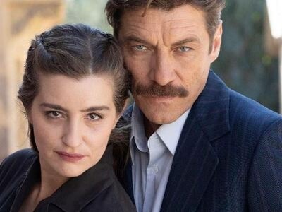 Άγριες μέλισσες: Το μωρό της Δρόσως και ...