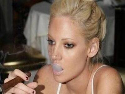 Το γλεντάει στη Μύκονο η Τζούλια! Νέες φ...