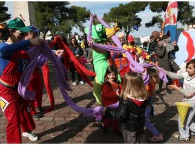 Πάτρα: Ώρα παιχνιδιού και καρναβαλιού! Ξ...