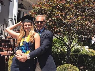 Περήφανος για την 21χρονη κόρη του ο Πέτ...