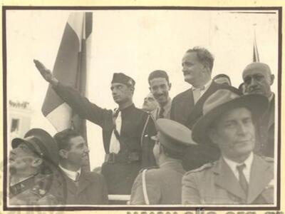 Μέλος τής Ε.Ο.Ν. απευθύνει χαιρετισμό στ...