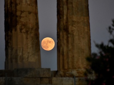 Είχε πανσέληνο και ήταν ... ωραία!Το Αυγ...