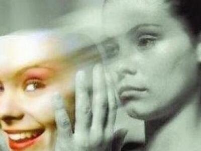 Οι κωμικοί καλλιτέχνες παρουσιάζουν συμπ...