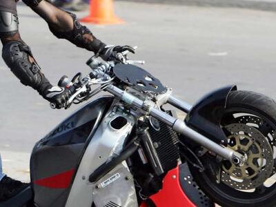 Απίστευτο τροχαίο στην Ηρώων Πολυτεχνείο...