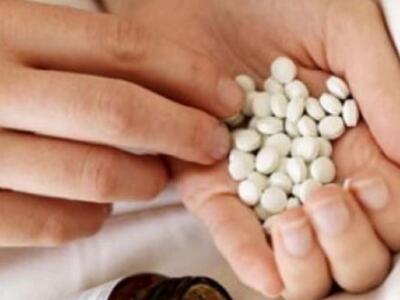 Πήρε χάπια για να αυτοκτονήσει - Την έσω...