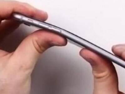 Χρήστες του iPhone 6 καταγγέλλουν ότι λυ...