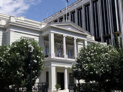 Απάντηση της Αθήνας στις δηλώσεις της Ζα...