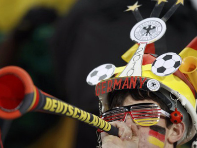 Φονικό όπλο... βουβουζέλα!