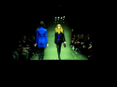 H πρωτοποριακή 3D επίδειξη μόδας της Bur...