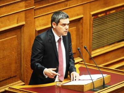 Σχέδιο Καραγκούνη για μεταφορά κρατουμέν...