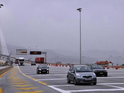 Κανονικά η κυκλοφορία από τη γέφυρα Ρίου...