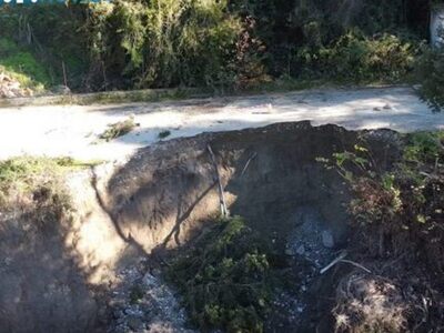 Τρίκορφο Ναυπακτίας: Μόνο με τα πόδια μπ...