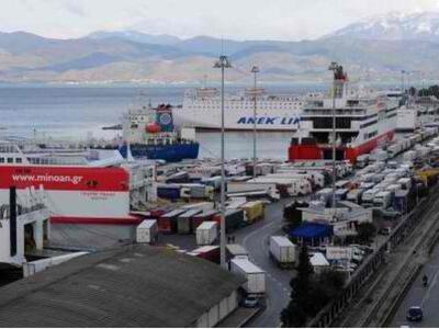 Ο υποναύαρχος που συνελήφθη για τα λαθρα...