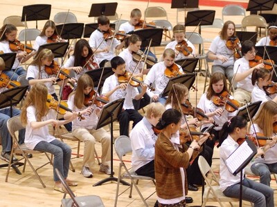 Συναυλία της ορχήστρας Augustana Band στ...