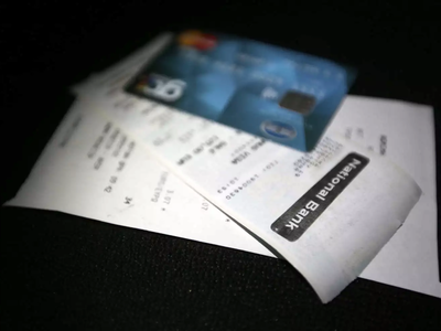 Βροχή από καταγγελίες για ύποπτες αποδεί...