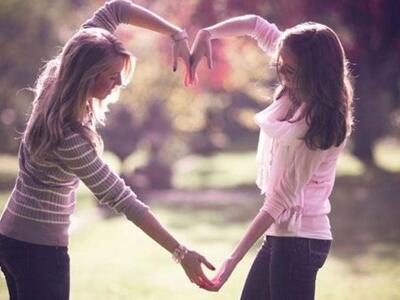 Η φιλία είναι το καλύτερο αναλγητικό για τον πόνο