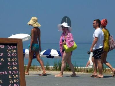 Περισσότεροι τουρίστες φέτος από κάθε άλλη χρονιά