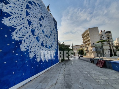 Το μεγαλύτερο σεμεδάκι της Πάτρας είναι ...