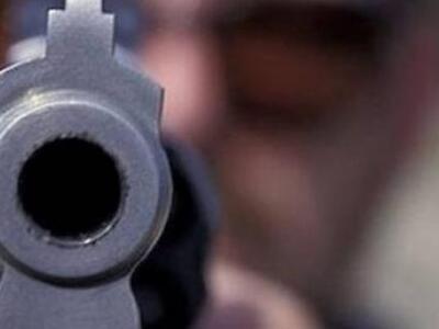 Σκηνές Φαρ Ουεστ στη Σαντορίνη-Τραυματίσ...