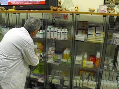 Φαρμακοποιοί: Αύριο σταματάμε τη χορήγησ...
