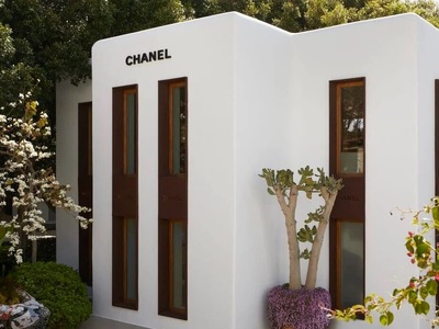 Ο οίκος Chanel επιστρέφει στο Nammos Village