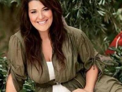 Η Κατερίνα Ζαρίφη για τις κριτικές του… γλουτού