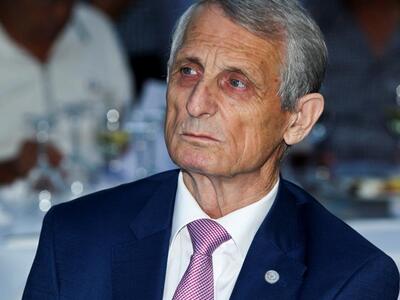 Παρελθον ο Γκιριτζίκης