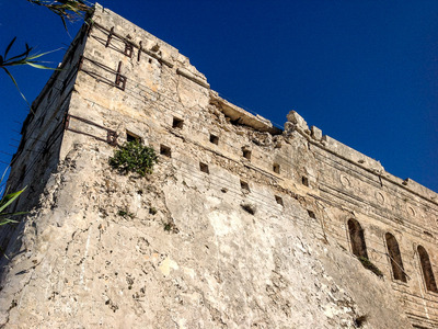 Ζάκυνθος: Το ενετικό κάστρο περιμένει τη...