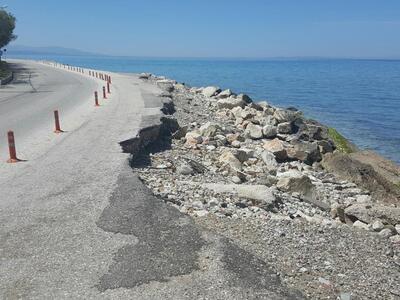 Η πλάζ της Πάτρας, η.. "χιλιομπαλωμ...