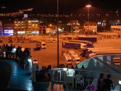 Άλλες πέντε συλλήψεις στο λιμάνι- Ελεύθε...