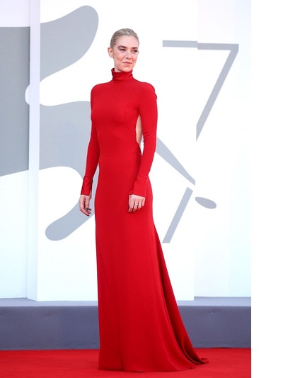 Βανέσα Κίρμπι με Valentino