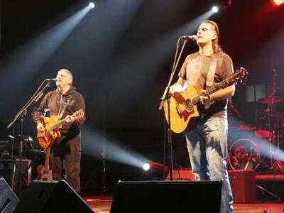 Η Πάτρα αγκάλιασε τη συναυλία των Πορτοκ...