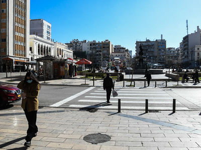 Τι ισχύει τελικά για τα παρκόμετρα στο κ...