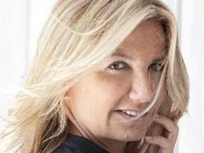 Η δυναμική ξανθιά Μαρέβα Γκραμπόβσκι - Π...