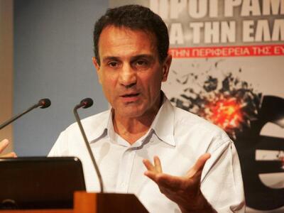 Ο Λαπαβίτσας του ΣΥΡΙΖΑ γιορτάζει τη νίκ...