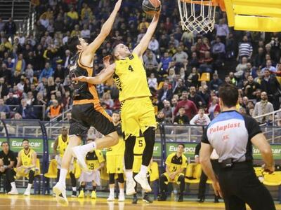 Μόνος τρίτος ο Προμηθέας